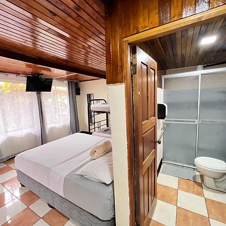 Rio Danta Hostel La Fortuna 外观 照片