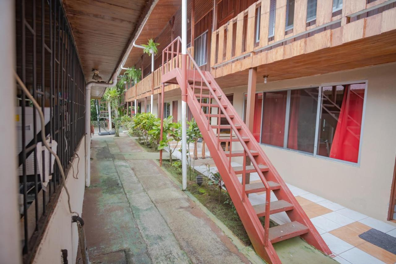 Rio Danta Hostel La Fortuna 外观 照片