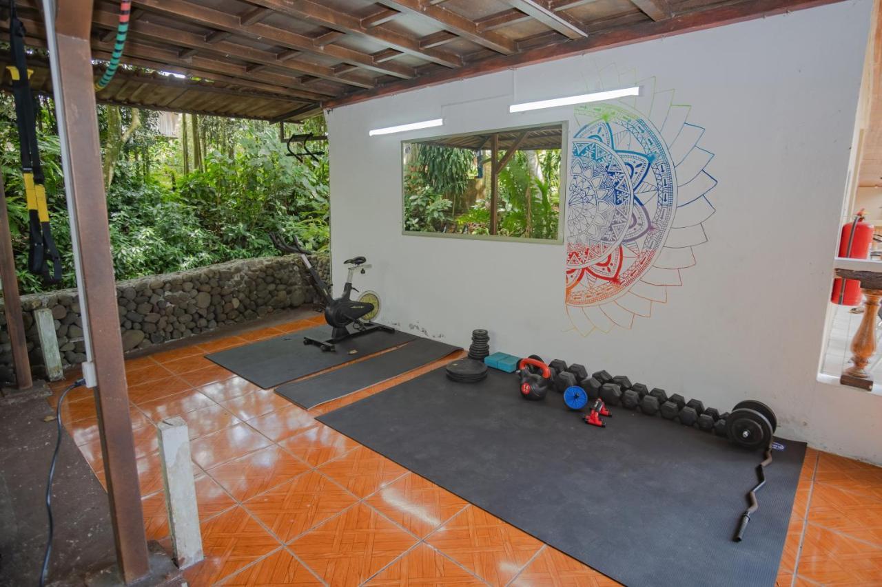Rio Danta Hostel La Fortuna 外观 照片