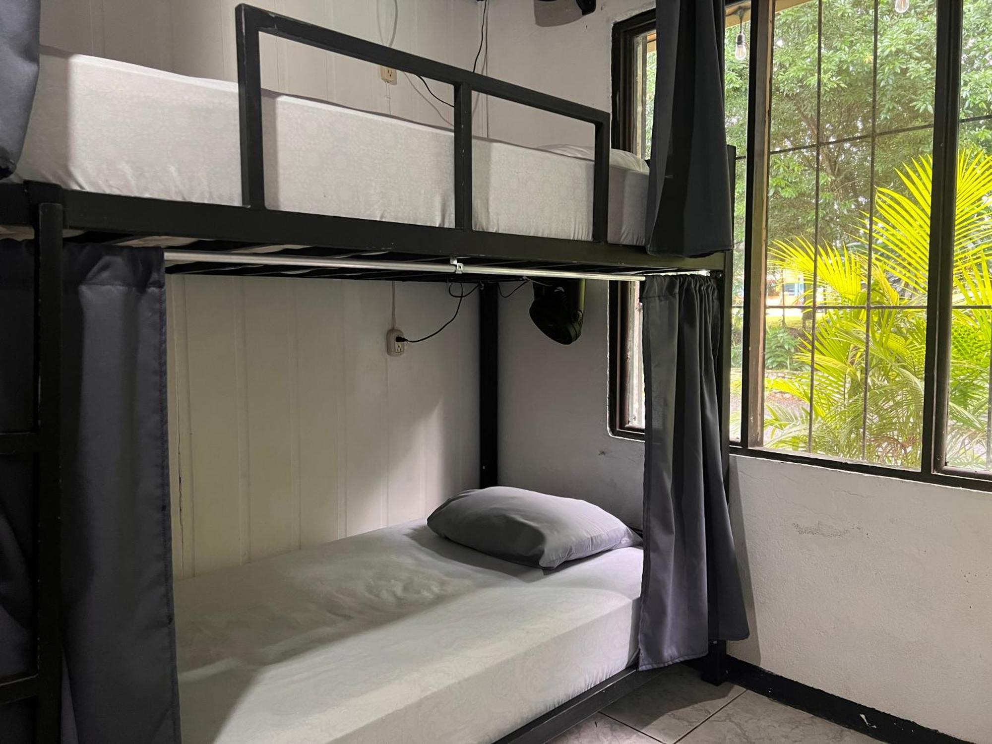Rio Danta Hostel La Fortuna 外观 照片