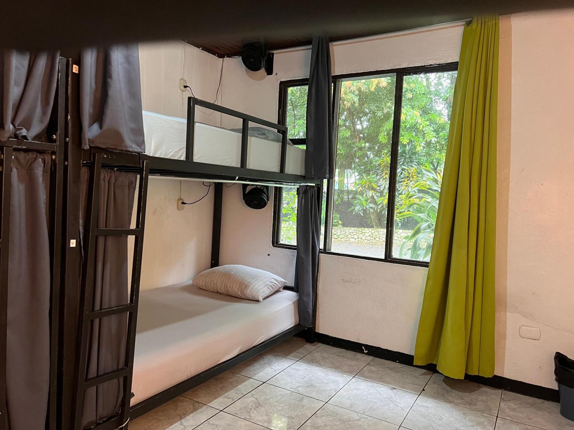 Rio Danta Hostel La Fortuna 外观 照片