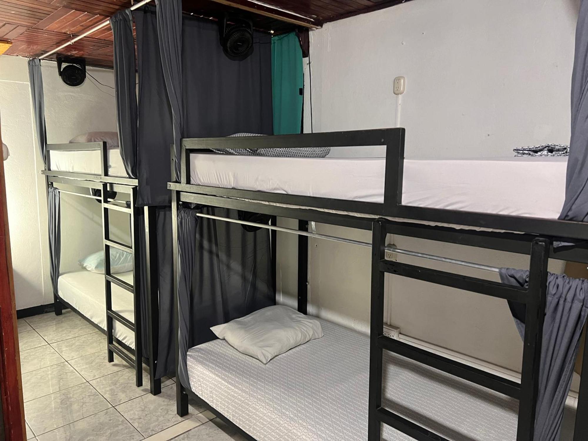 Rio Danta Hostel La Fortuna 外观 照片