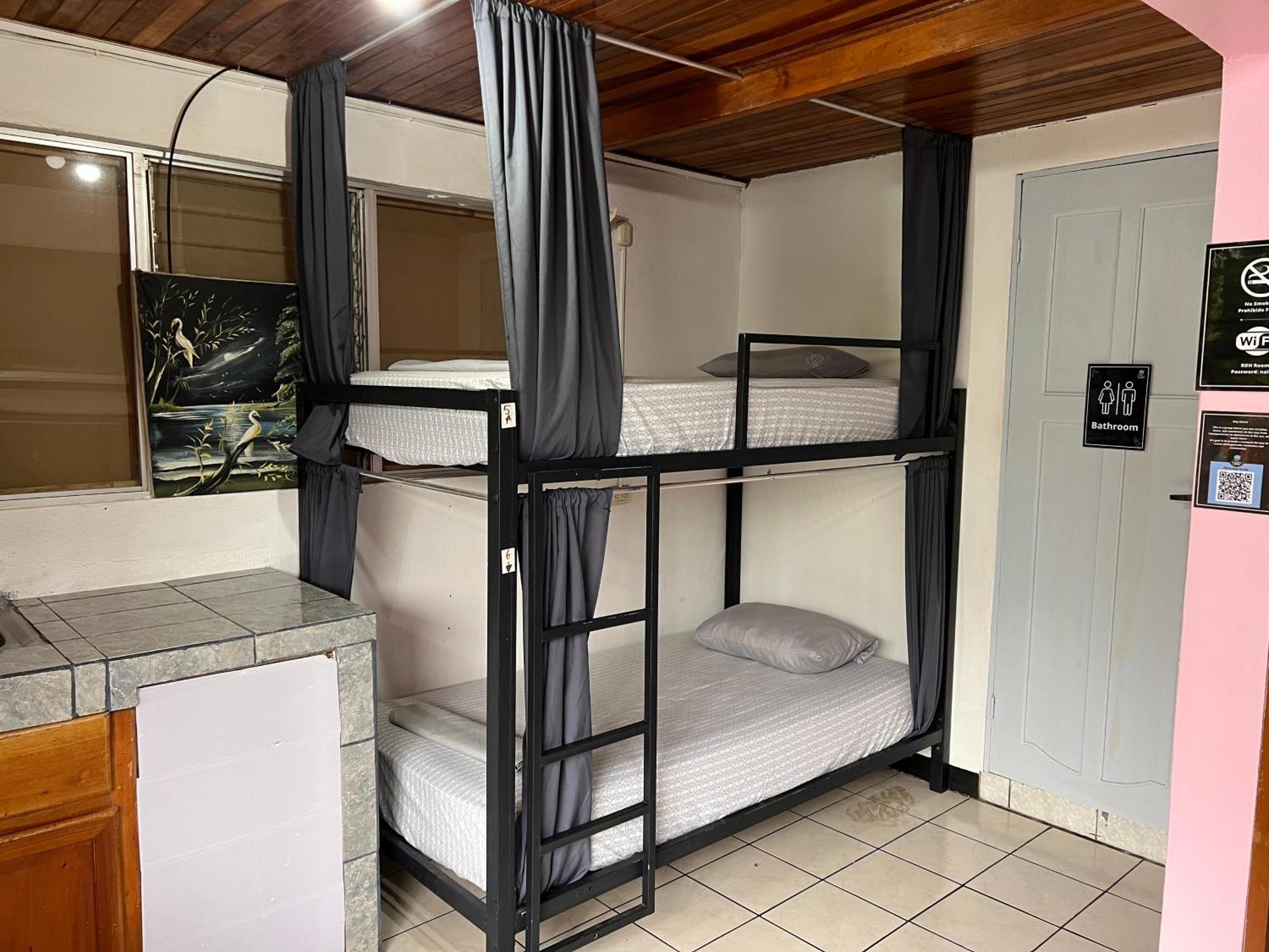 Rio Danta Hostel La Fortuna 外观 照片