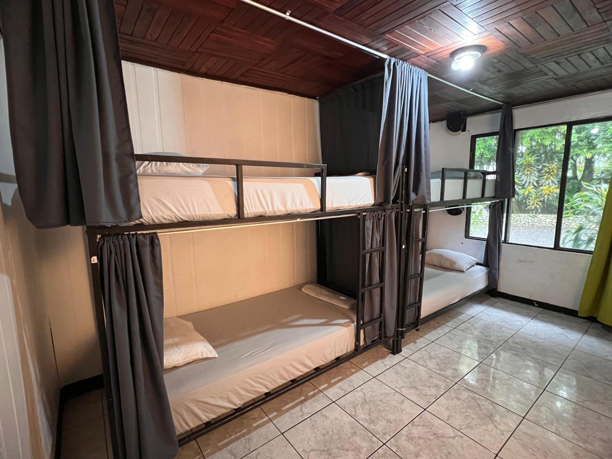 Rio Danta Hostel La Fortuna 外观 照片