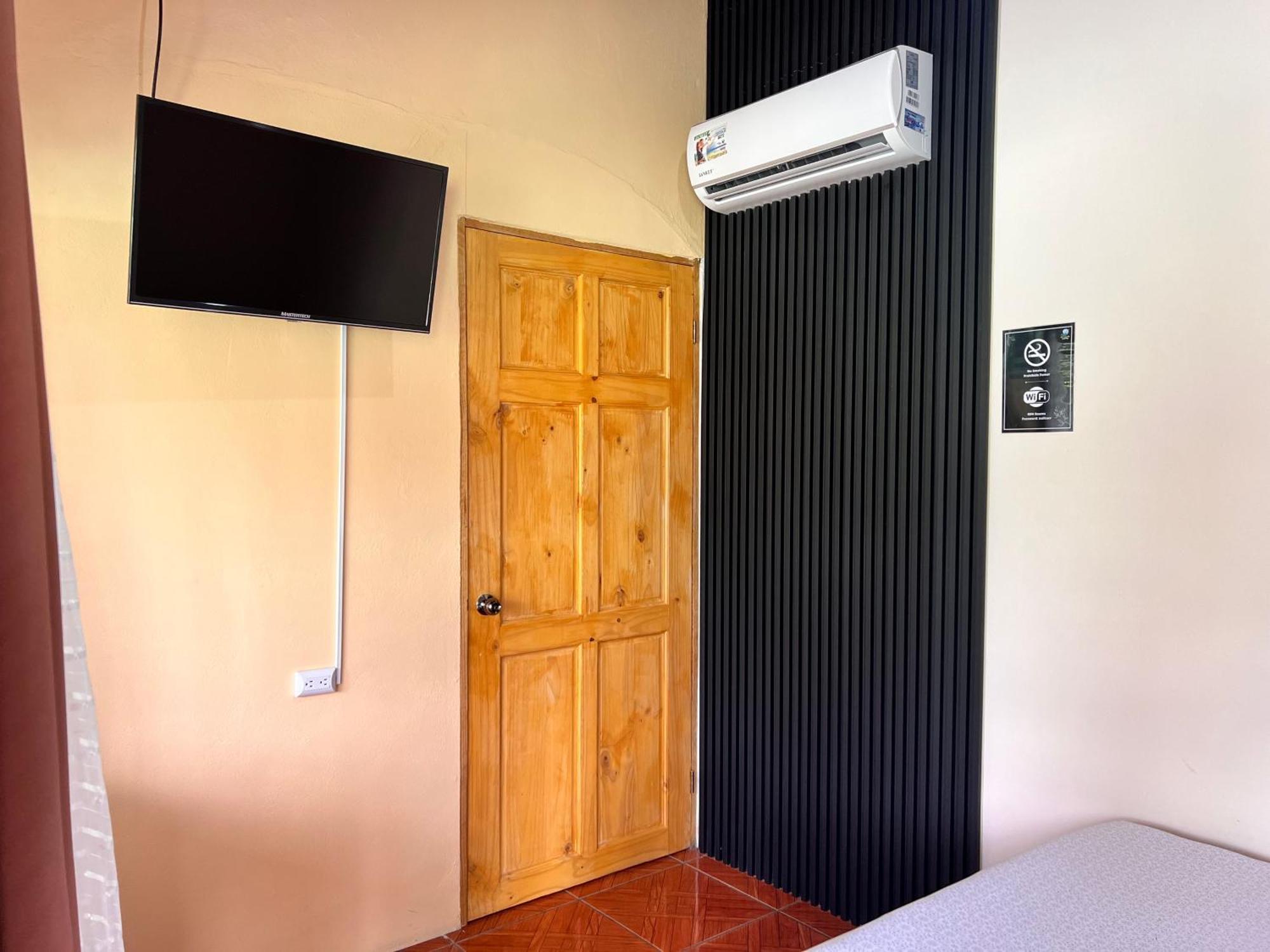 Rio Danta Hostel La Fortuna 外观 照片
