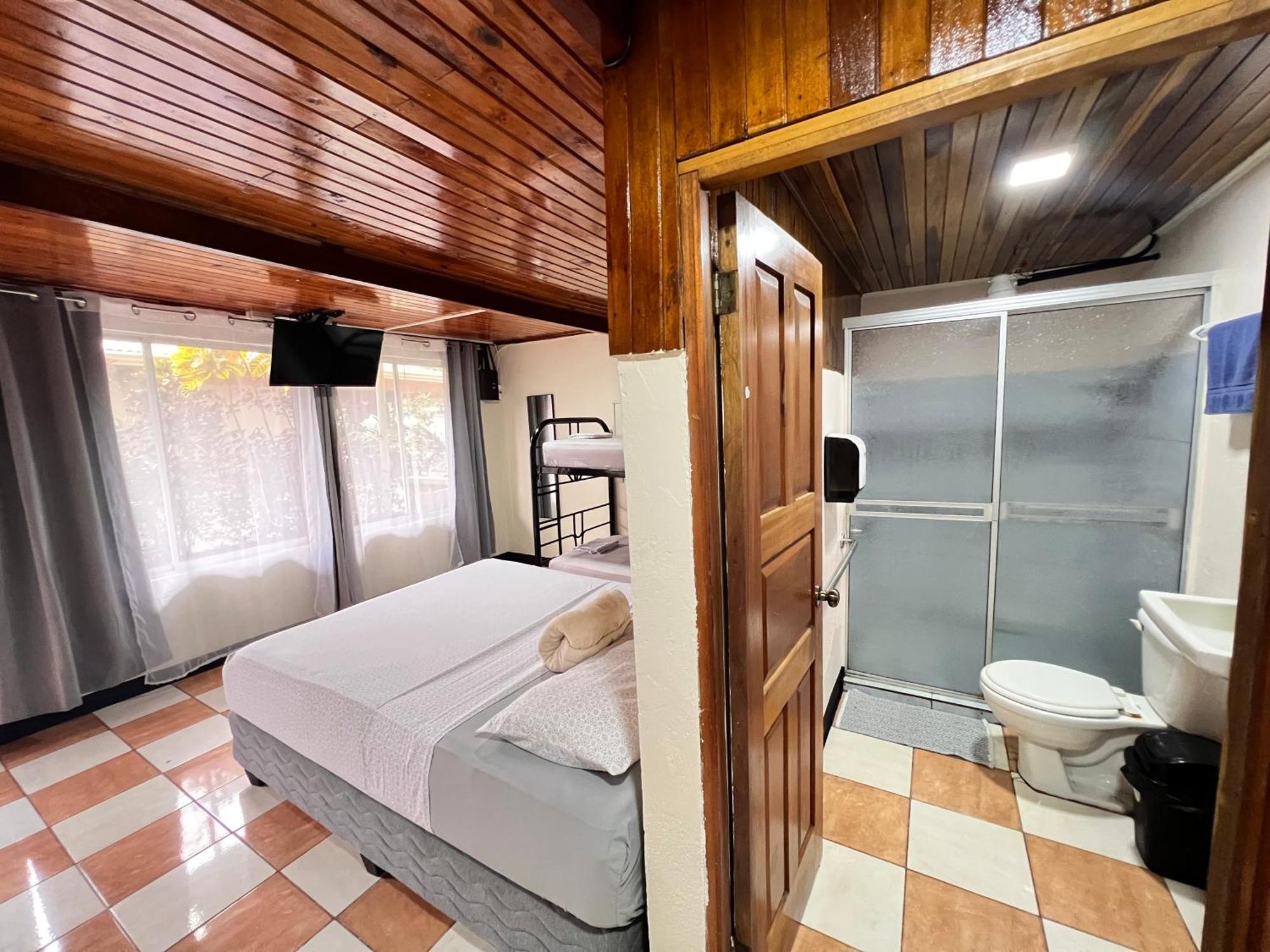 Rio Danta Hostel La Fortuna 外观 照片