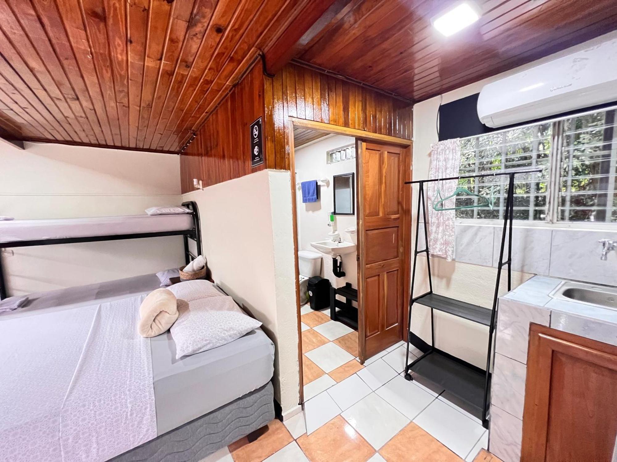 Rio Danta Hostel La Fortuna 外观 照片