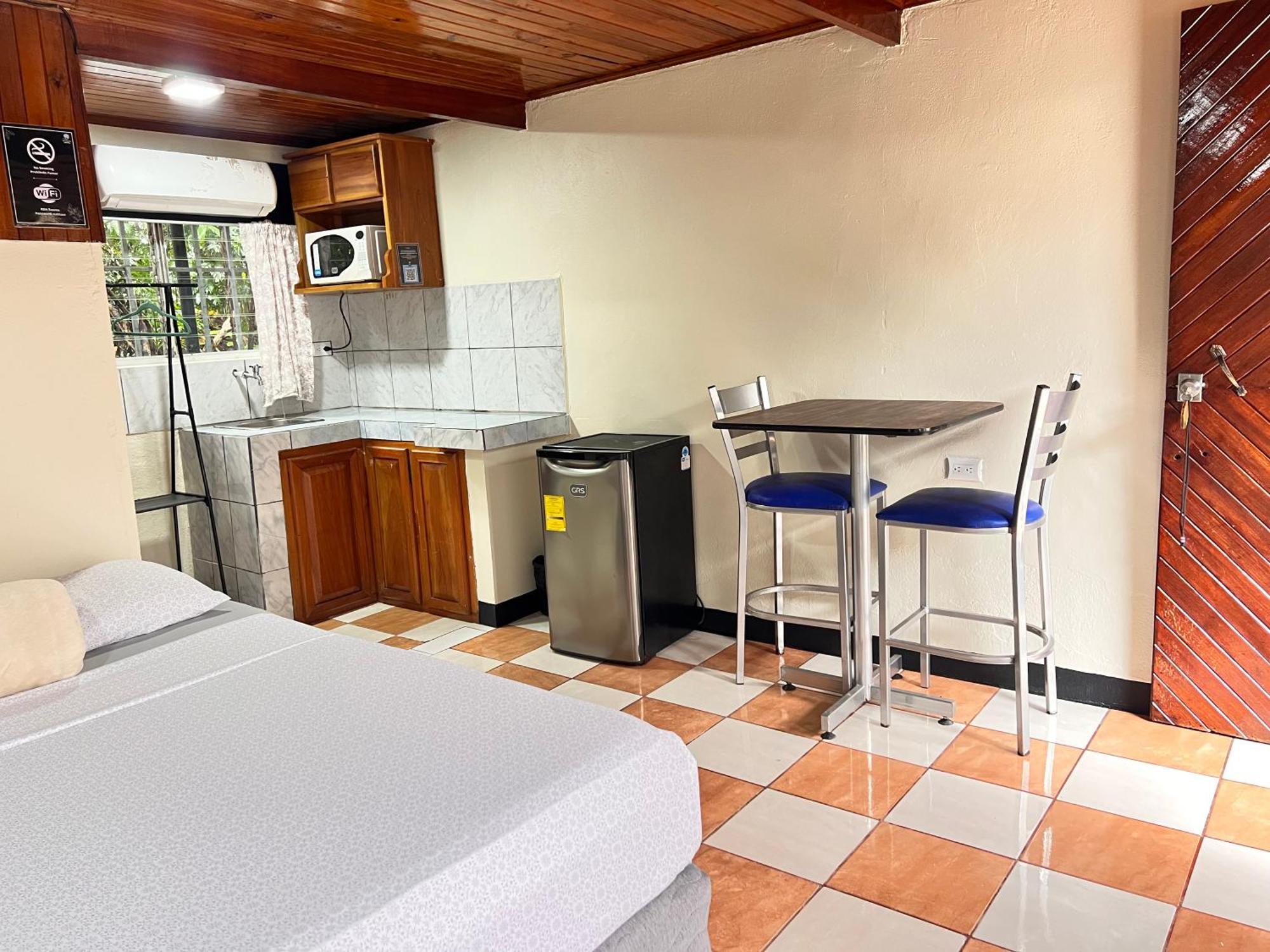 Rio Danta Hostel La Fortuna 外观 照片